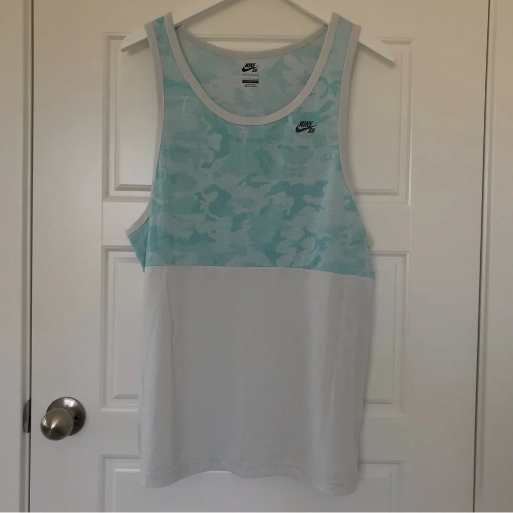 Nike SB // Dri-fit Athletic/Workout Tank Top